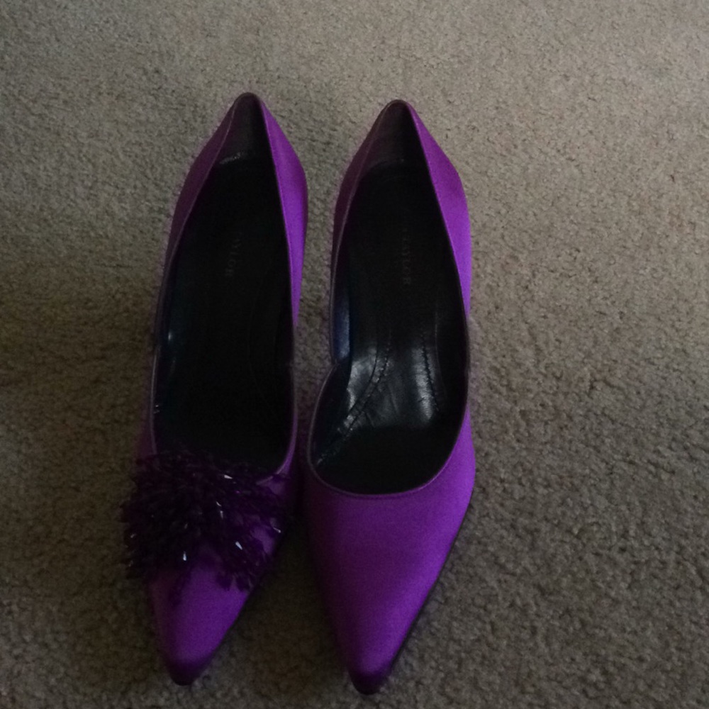 Begonia satin pump Ann Taylor 7m